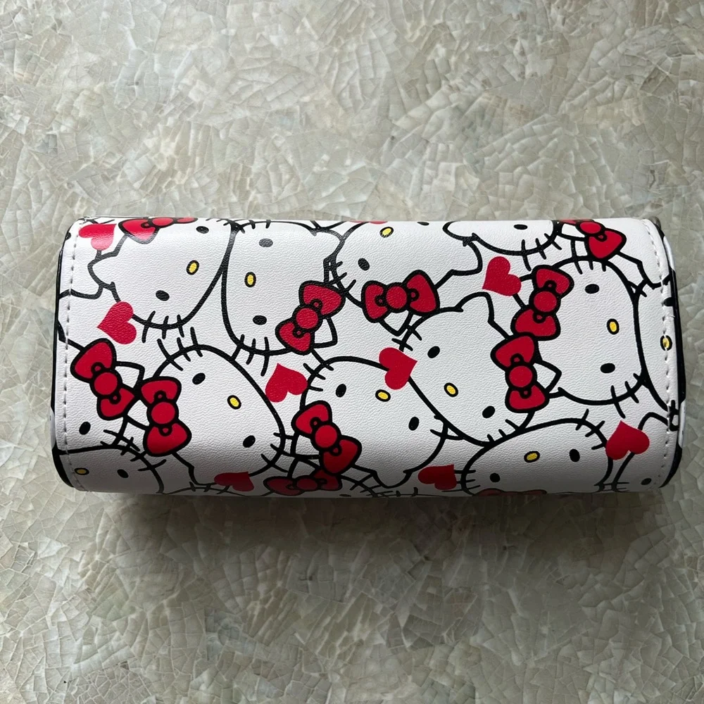 Hello Kitty Sunglasses Case - Picture 2 of 9